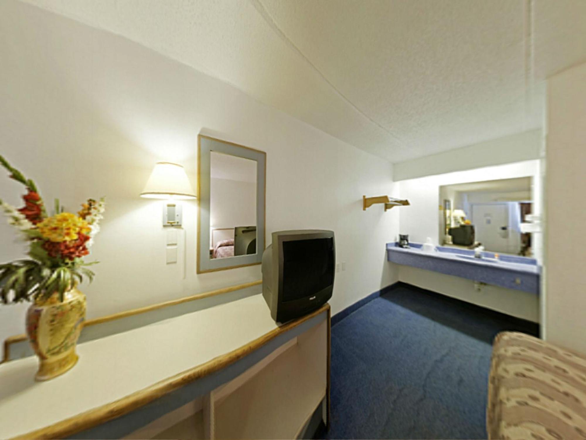 Royal Inn Charlotte Eksteriør bilde